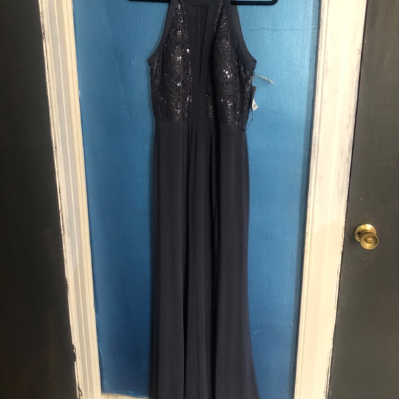 Gorgeous Gown - Picture 5 of 5